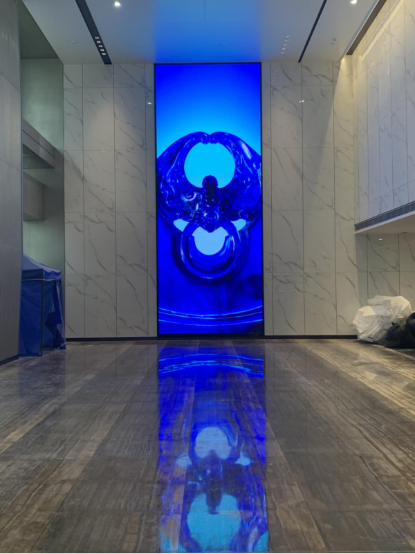 龍崗融媒集團文創(chuàng  )大廈一樓大堂LED顯示屏展示